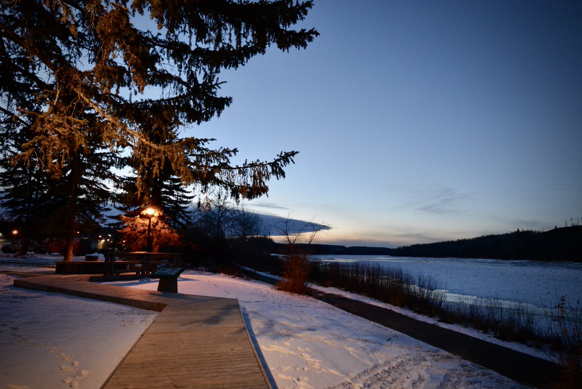 Ready for an active winter getaway? If you love living life outside, the #AthabascaRegion has walks &amp; hikes for you to experience!  Learn more on our Winter Walks blog: athabascaregiontourism.ca/7-winter-walks…

#LiveLifeOutside #YourFavouriteGetaway #WinterWalks #VisitThe AthabascaRegion