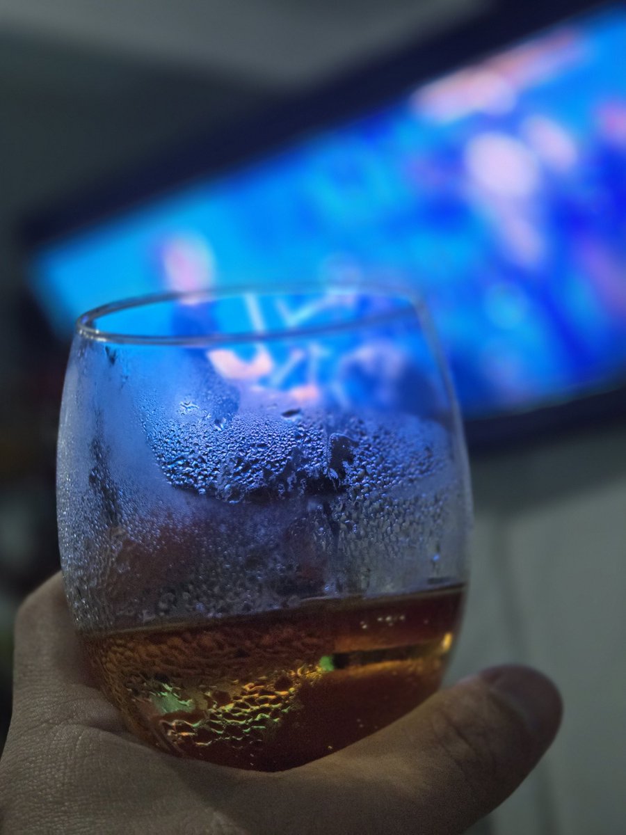 mannyeddi's tweet photo. Último viernes del 2024🥂 @shushitoflores https://t.co/yCPx2H2BsU