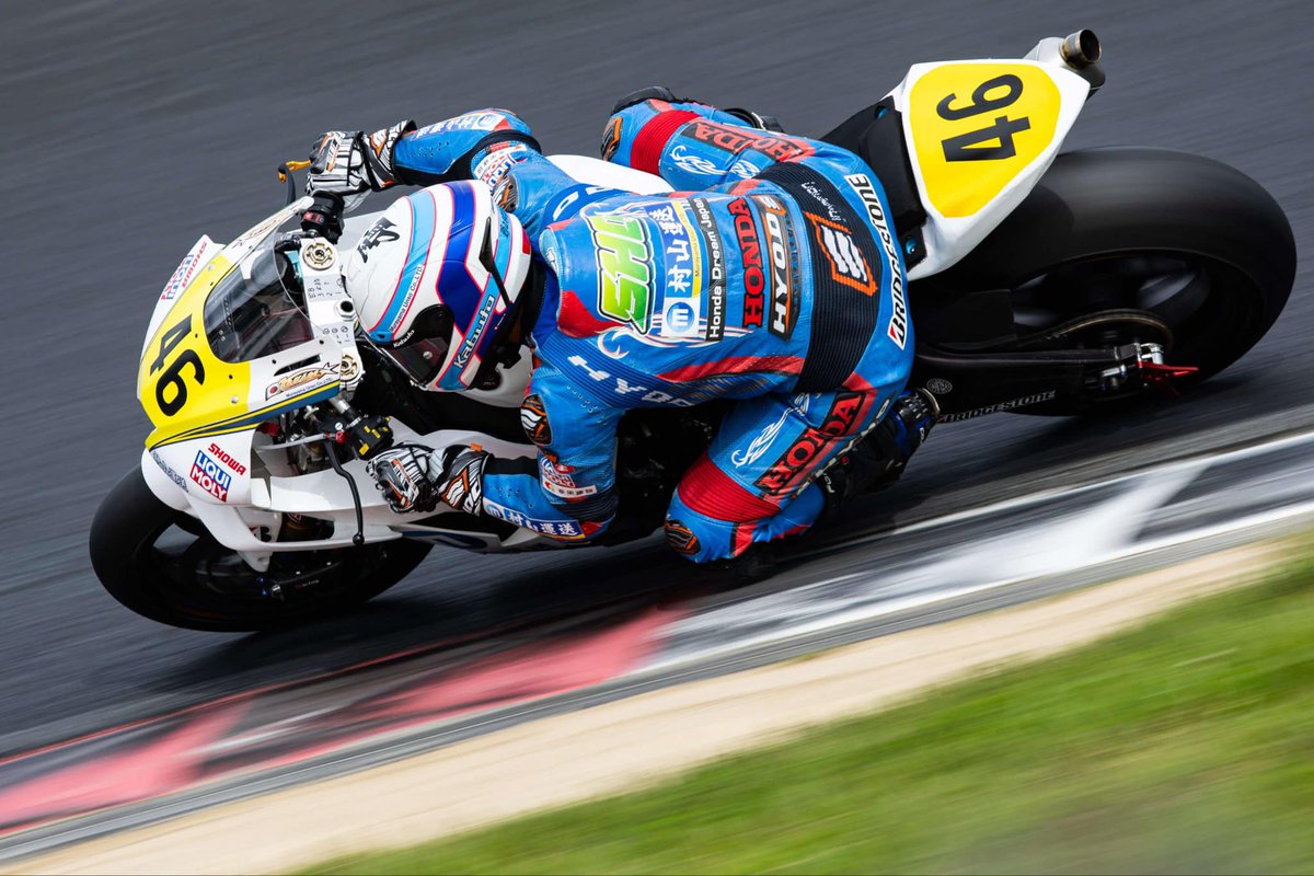 OGK_KABUTO's tweet photo. 🏍#Kabutoライダー ご来社🏁
（タイムラグ投稿続きます）
今年は全日本JSB1000に秋吉耕佑選手の代役
として最終戦に参戦した長谷川聖選手@12sho___
せっかくなので2023鈴鹿8時間耐久レースの
画像も👇今後の活躍に期待です！
ご来社ありがとうございました🙌 https://t.co/t5n8VvFAlO