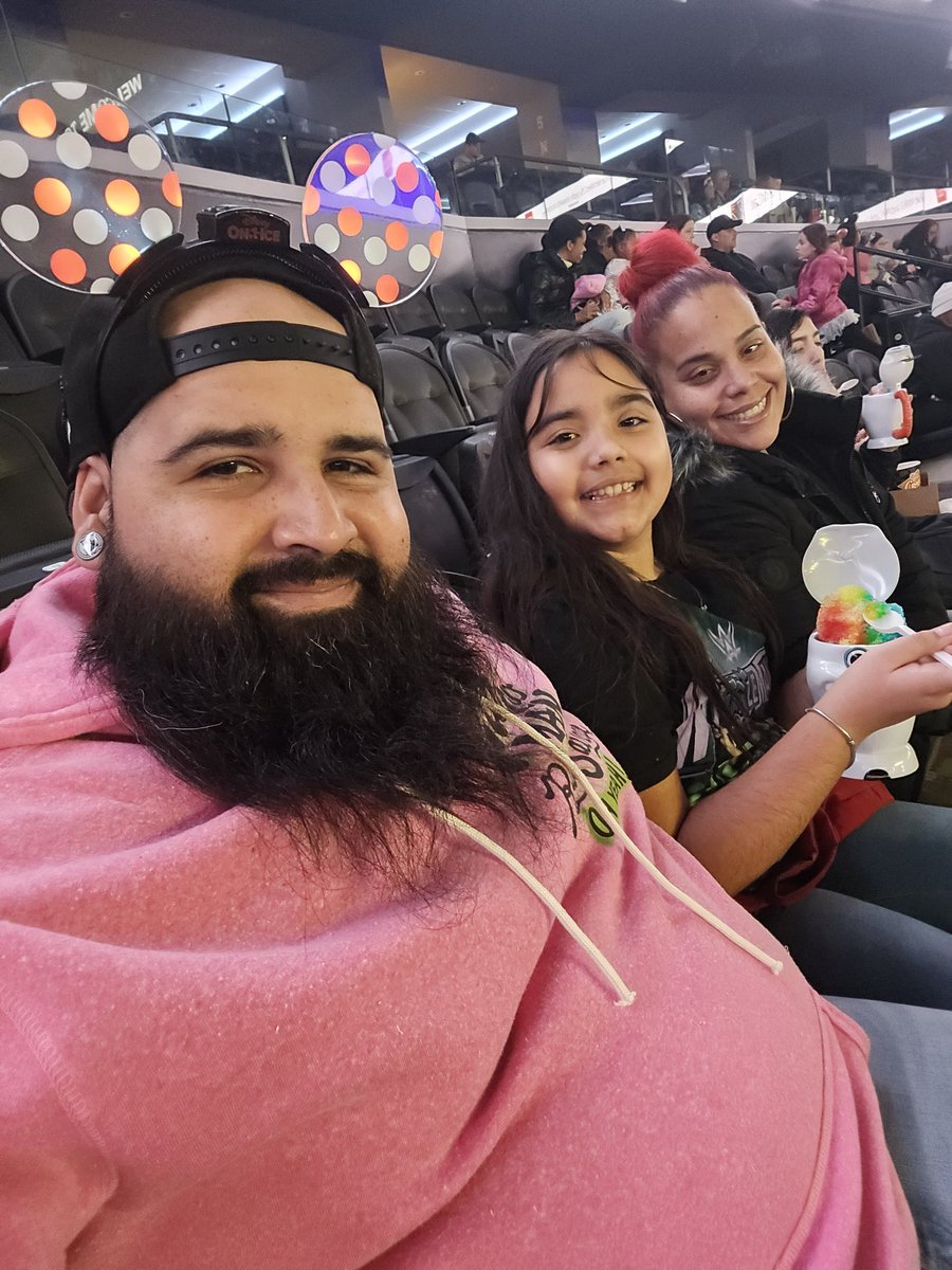 CMDBroski's tweet photo. #DisneyOnIce https://t.co/cWIlyRT56x