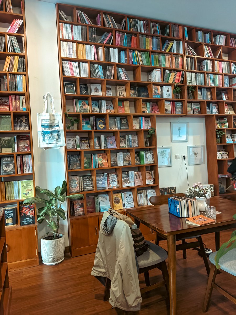 scntoflife's tweet image. nyaman bgt sih di sini😭✨