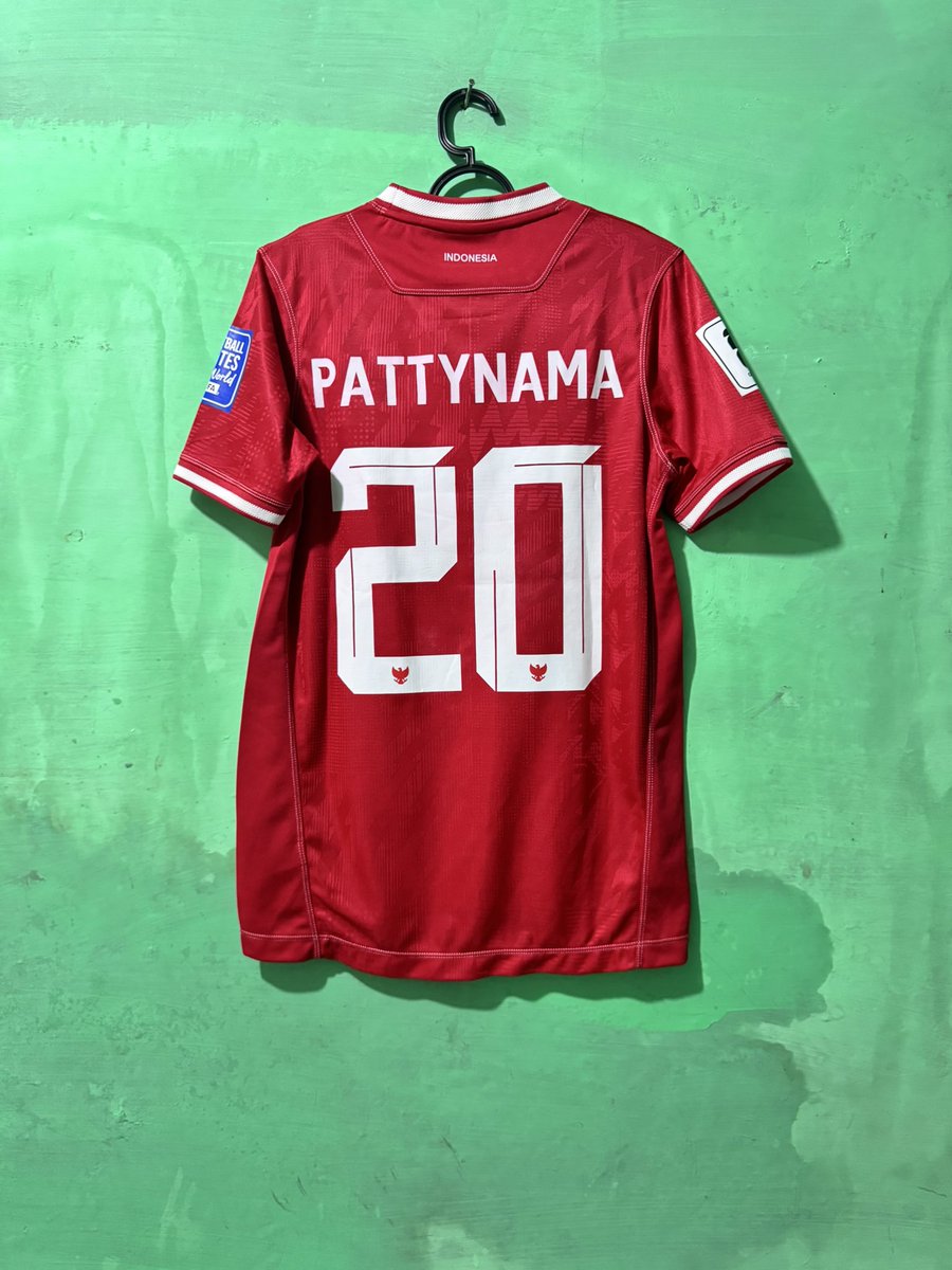 tabahfa's tweet photo. #jersey4sale @Jerseyforum 

1. Nottingham Forest 2003/2005 Away Long Sleeve 
Excellent 
Size S
1300k
2. Indonesia 2024 Home (Replica)
BNWT
Size S
550k
3. AC Milan 2012/2013 Home (Full Kit) 
Excellent 
Size S
750k

All Original 

DM or check: https://t.co/rp3gg0hURe https://t.co/vgfUlH6mDW
