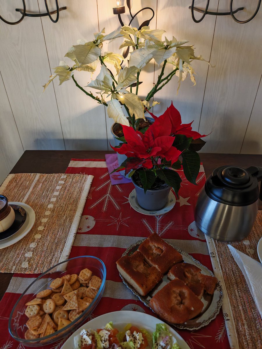 JuhaTenhonen's tweet photo. #elämänrikkausonsykkivässäsydämessä #ChristmasHoliday #grandma #tohmajärvi #keskikarjala #pohjoiskarjala #ItsGoodForPeopleToBeHere #FullCare #YouCouldGetUsedToThis #PermissionToEnjoy #together #TogetherWeAreStronger #TimeSpentTogether #HappinessIsLovedOnesNear https://t.co/VOo9nkKex2