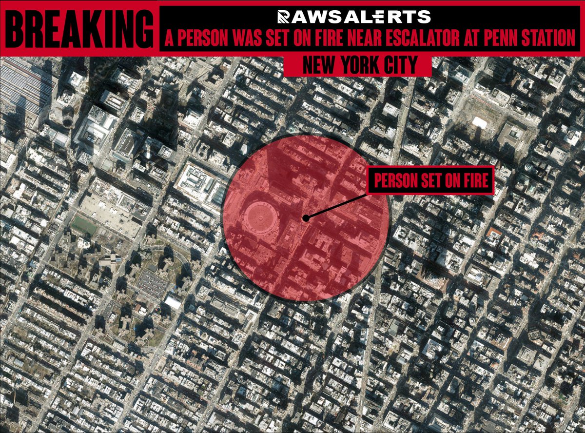 rawsalerts's tweet image. 🚨#BREAKING: Police are on the scene after a person was set on fire near an escalator at Penn Station
 
 📌#Manhattan | #Newyork 
 
Police are currently on the scene at Penn Station in Midtown Manhattan, New York, after a person was reportedly set on fire near an escalator.…