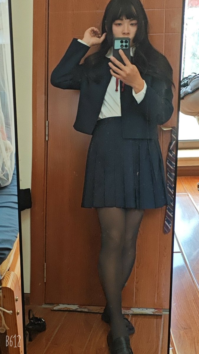 qwe1211774's tweet photo. 长发VS短发，你们觉得哪个好看呀
#crossdresser_male #男娘 #cdts #伪娘 https://t.co/iubaYEGevk