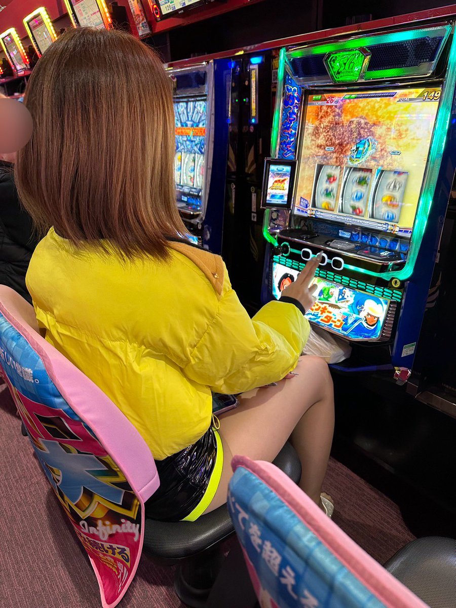 BM_bestoneko's tweet photo. こにゃにゃちわんこ！

19kでようやくSGラッシュ当選！
そして2連で終了…(   ･᷄ˡ̲̮･᷅   )

店内状況は
モン��ー6000over
ヴヴヴ10000over   ←早！
モンハン5000over
その他2000overがちらほらあってジャグも良さげなのがいっぱいだぬ♡

店内巡回しよーっと⸜(* ॑꒳ ॑* )⸝ https://t.co/0P8PPkHUsZ