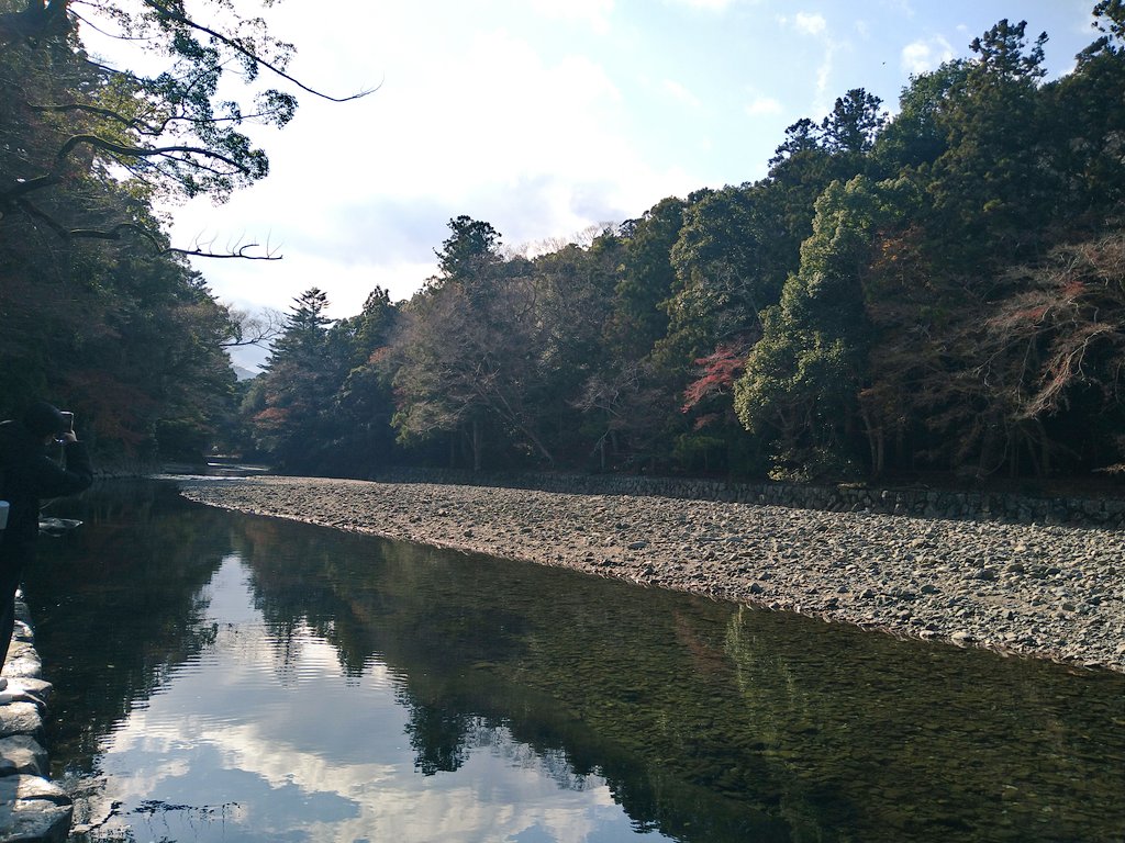 xLiberty_ART's tweet photo. 伊勢神宮（内宮）

　今年の感謝と来年の飛躍を祈念

　　その神々しい佇まいに

　　　もの凄くパワーを頂戴しました https://t.co/Xs687xNa4Y