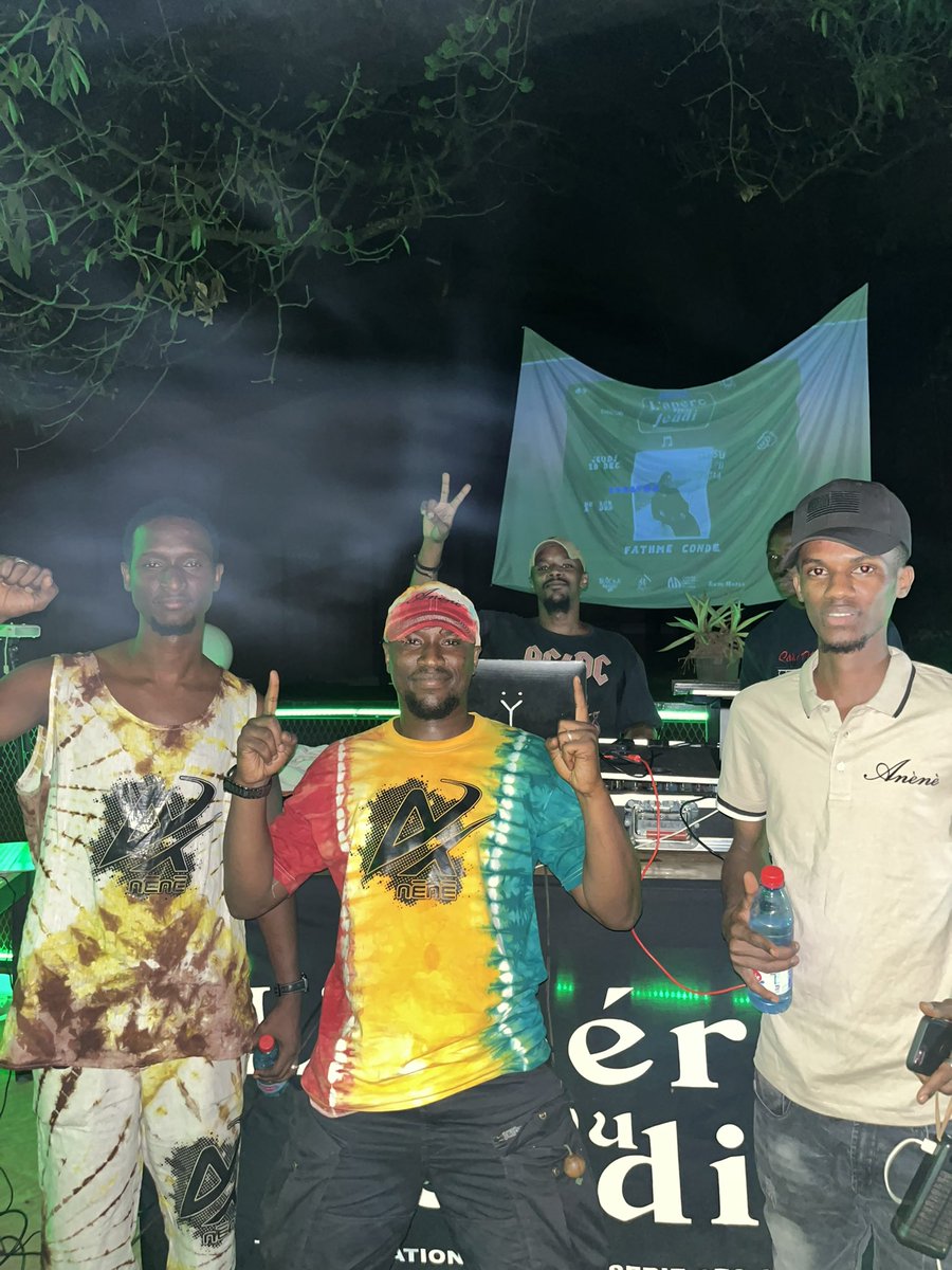 anene_brand's tweet photo. Un grand merci à #Blocka_Nation et a la Brasserie des Arts du CCFG pour cette incroyable soirée lors de l'apéro du jeudi.
En tant qu'exposants, nous avons eu le plaisir de présenter nos dernières collections de la marque #ANÈNÈ.
#ANÈNÈ #ApéroDuJeudi #CCFG #Blockanation https://t.co/taVNU0tggy