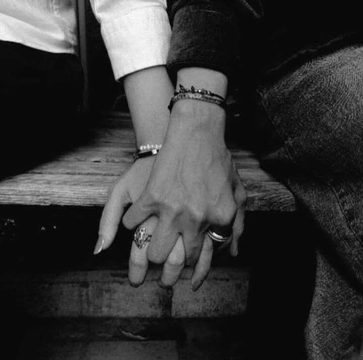 SAWAD_22's tweet photo. 🔥
                    ❥❥┉┈┈┈┈┉❥❥

أرى غيرك كثيراً ، و لكن قلبي أهلكني بك♥️

 🔥 https://t.co/g0W5361mV8