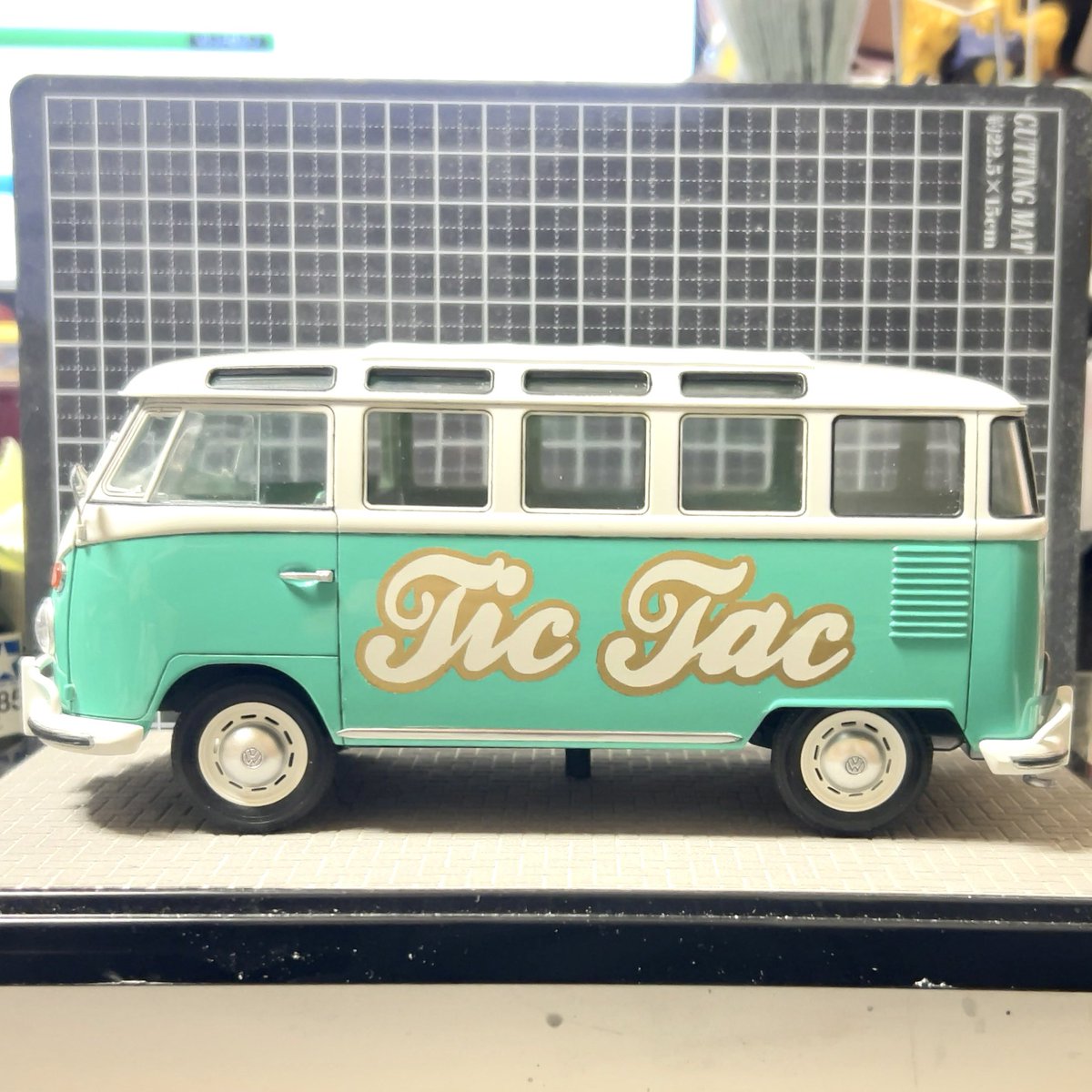 momori703's tweet photo. ハセガワのワーゲンバス完成しました。
 #vwbus #23window #ハセガワ https://t.co/cGujmxSGRn