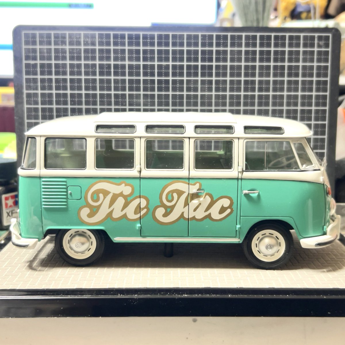 momori703's tweet photo. ハセガワのワーゲンバス完成しました。
 #vwbus #23window #ハセガワ https://t.co/cGujmxSGRn