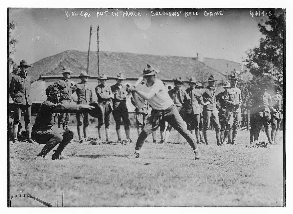 BaseballandLaw's tweet photo. With the "War to End All Wars" over in Europe, the
@ymca announced on 12/28/1919 it had sent baseball equipment to @USArmy soldiers remaining in Europe. 

The equipment included 37K baseballs, 3K bats, 30K gloves, catchers gear &amp; scorecards. 

#BaseballandtheLaw 702, WWI and #MLB https://t.co/kMf5GA6N2P