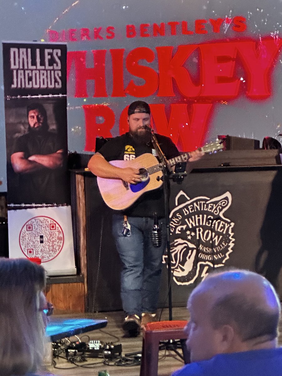 Takin in some Dalles Jacobus!