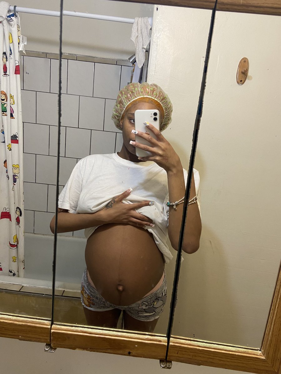 YanaaaaaaaaaB's tweet photo. Big Mamaaaaa Frl,πππ₯° #5moreweekstogo ππ https://t.co/4qWPORN5mZ