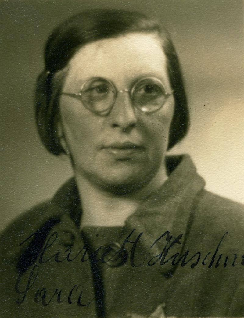 28 December 1905 | A Czech Jewish woman, Harrieta Hirschová, was born in Osek.

She was deported to #Auschwitz from #Theresienstadt ghetto on 18 May 1944. She did not survive.