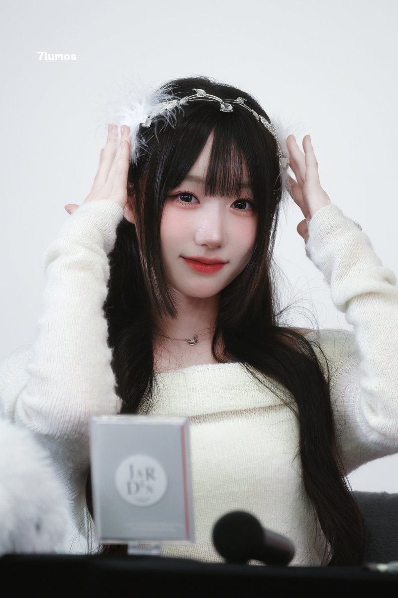 7lumos_'s tweet photo. 231225

꒰ঌ₍ᐢ. .ᐢ₎ᐝ໒꒱

#SAYMYNAME #세이마이네임 
#메이 #MEI #세이마이메이 #メイ https://t.co/mAynAiy9SK