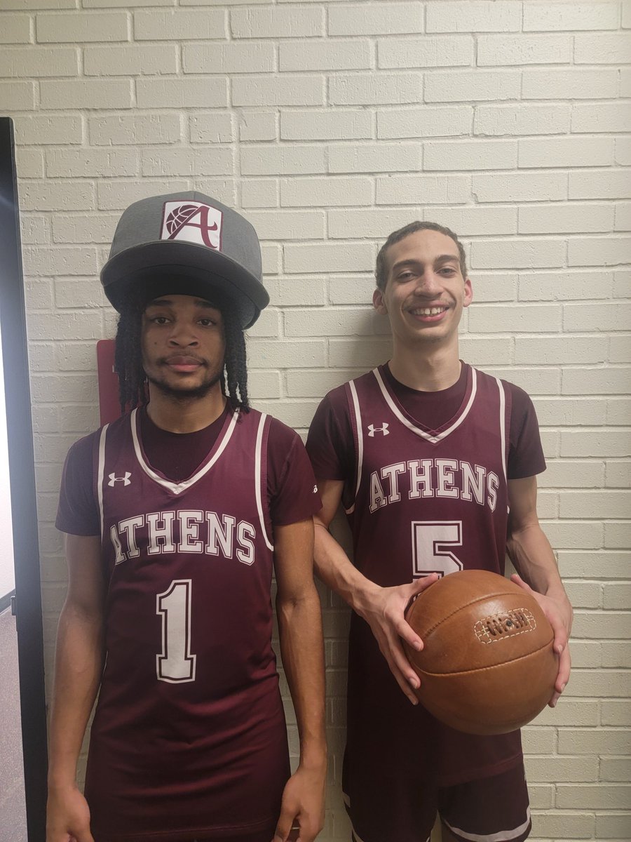 Athens 50
Nacogdoches 42
Isaiah Hogg with Another Cager Ball and Julius Brewer with the Big Hat.
