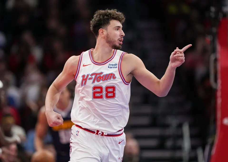 🔥 Alperen Şengün is dominating at halftime! 🔥

20 PTS | 10 REB | 67% FG

A double-double already and controlling the paint—Şengün is putting in work! 💪🌟 

#NBA #AlperenSengun #Rockets