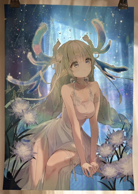 透明ポスター!白版ないところは透けるので窓際で見るとめちゃくちゃ綺麗… 