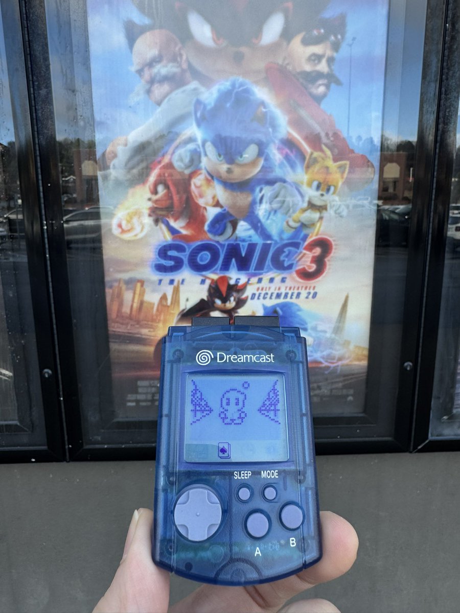 LibraryJesus's tweet photo. Went to see #SonicMovie3 in theaters today! Brought my Chao friend with me ✌️🦔👟 #chaogarden #dreamcast #vmu #sonicadventure https://t.co/9A9zQlIJ53