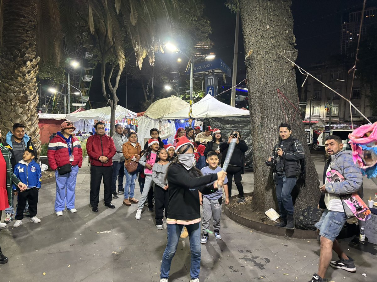 lleca_org's tweet photo. Gracias a todas las personas que hicieron posible otra #navitrans 🎄🏳️⚧️
Les deseamos un 2025 lleno de trabajo comunitario, empatía y respeto. 🫰🏼
Aún puedes donar a través del siguiente link:
https://t.co/t1afUrd8No https://t.co/0Zl5MaHZxa