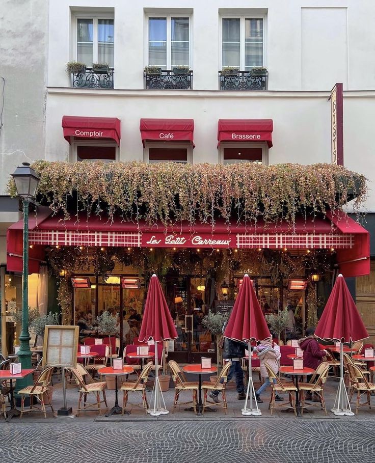 gendokayu2001's tweet image. Build the red cafe❤🍽🌹

~an interactive thread~

#interactivethread #redcolour #cafe

Choose the exterior you like