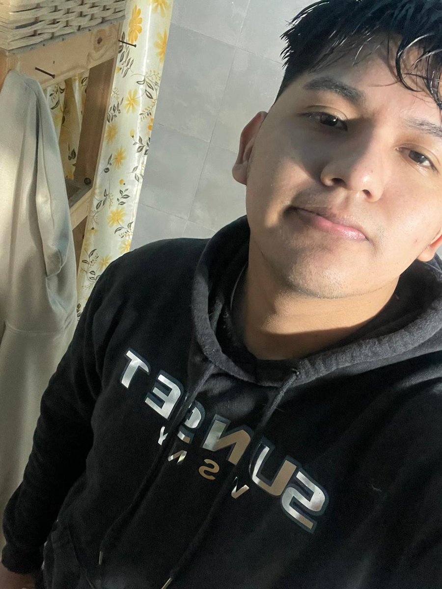 _noelia20's tweet photo. Mi chico perfecto. Te amo 😍 https://t.co/XMA1KfvKuE