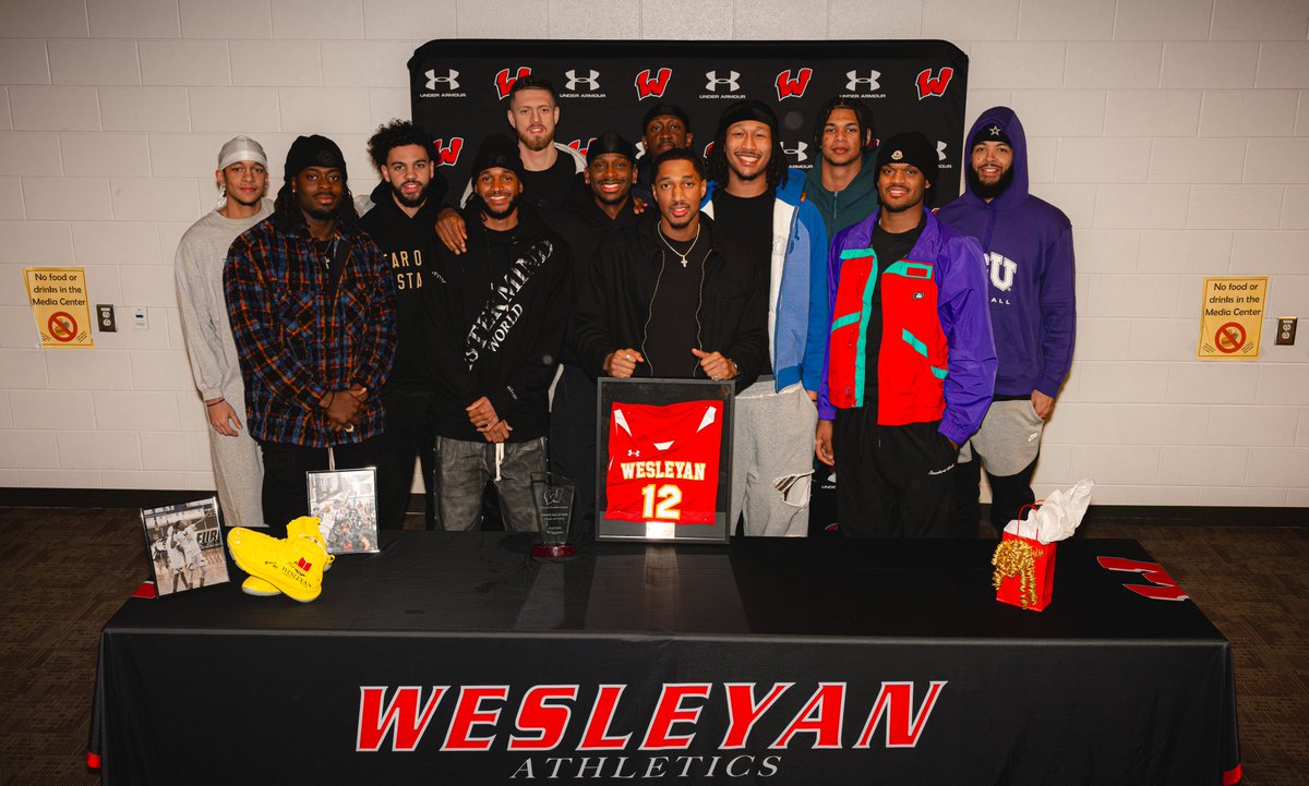 okcthunder's tweet photo. Support from the squad 🥹 https://t.co/MMbdbrMRrx