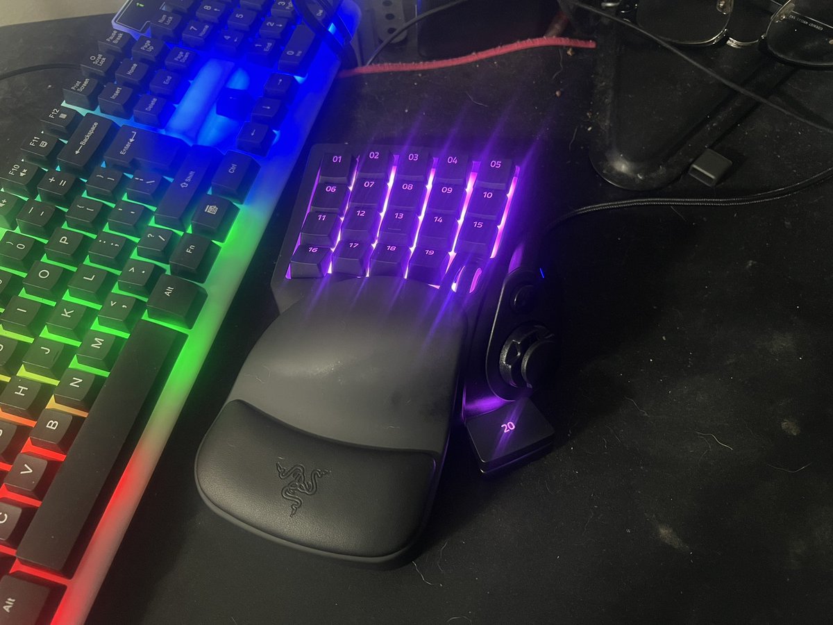 BayTheRain's tweet photo. New mouse lets goo www.twitch/bayboys420.com https://t.co/hDTA3bh80W