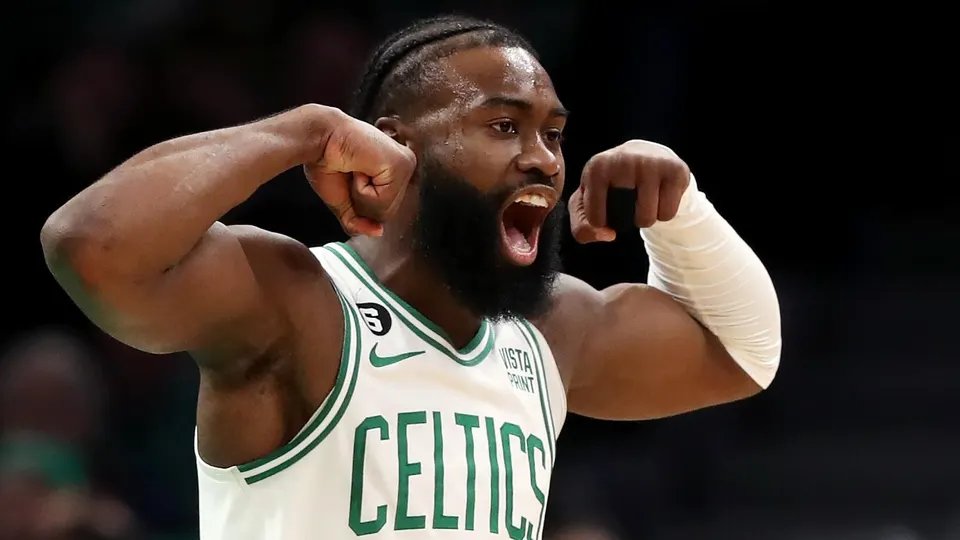 🔥 Jaylen Brown was unstoppable tonight! 🔥

44 PTS | 5 REB | 3 AST | 4 STL | 67% FG | 6 3PM

Scoring efficiently, hitting from deep, and making plays on defense—Brown put on a masterclass! 💪🌟

 #NBA #JaylenBrown #Celtics