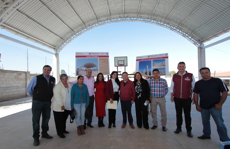 ReconstructorMX's tweet image. #EducaciónHidalgo #ModernizaciónEscolar
La administración de Julio Menchaca trabaja en la rehabilitación de escuelas para modernizar el sector educativo en Hidalgo.
elreconstructor.com/2024/12/27/mej…