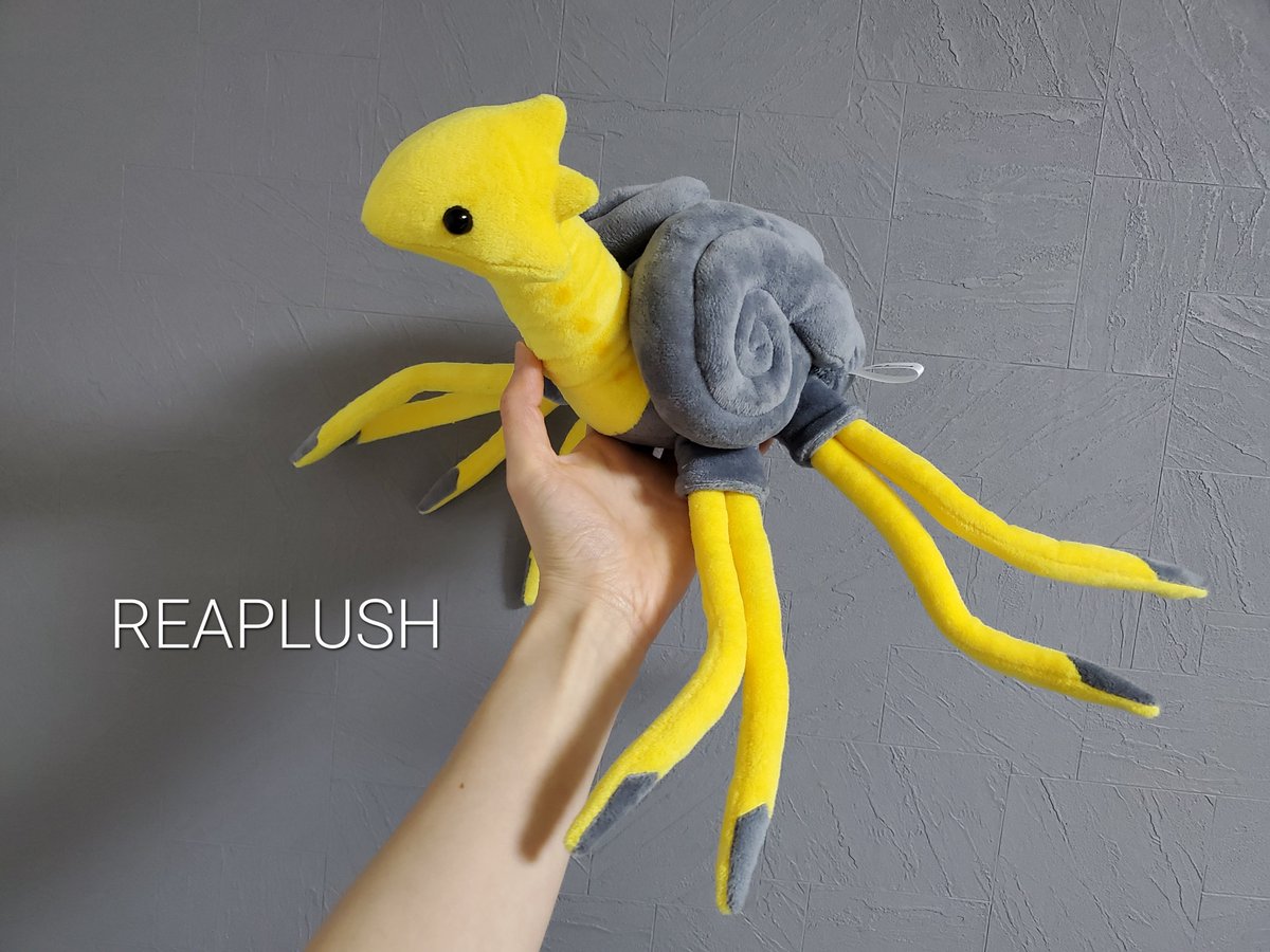 イリス幼体ぬいぐるみに沢山の反応頂けて嬉しいです！サイズは大きめで