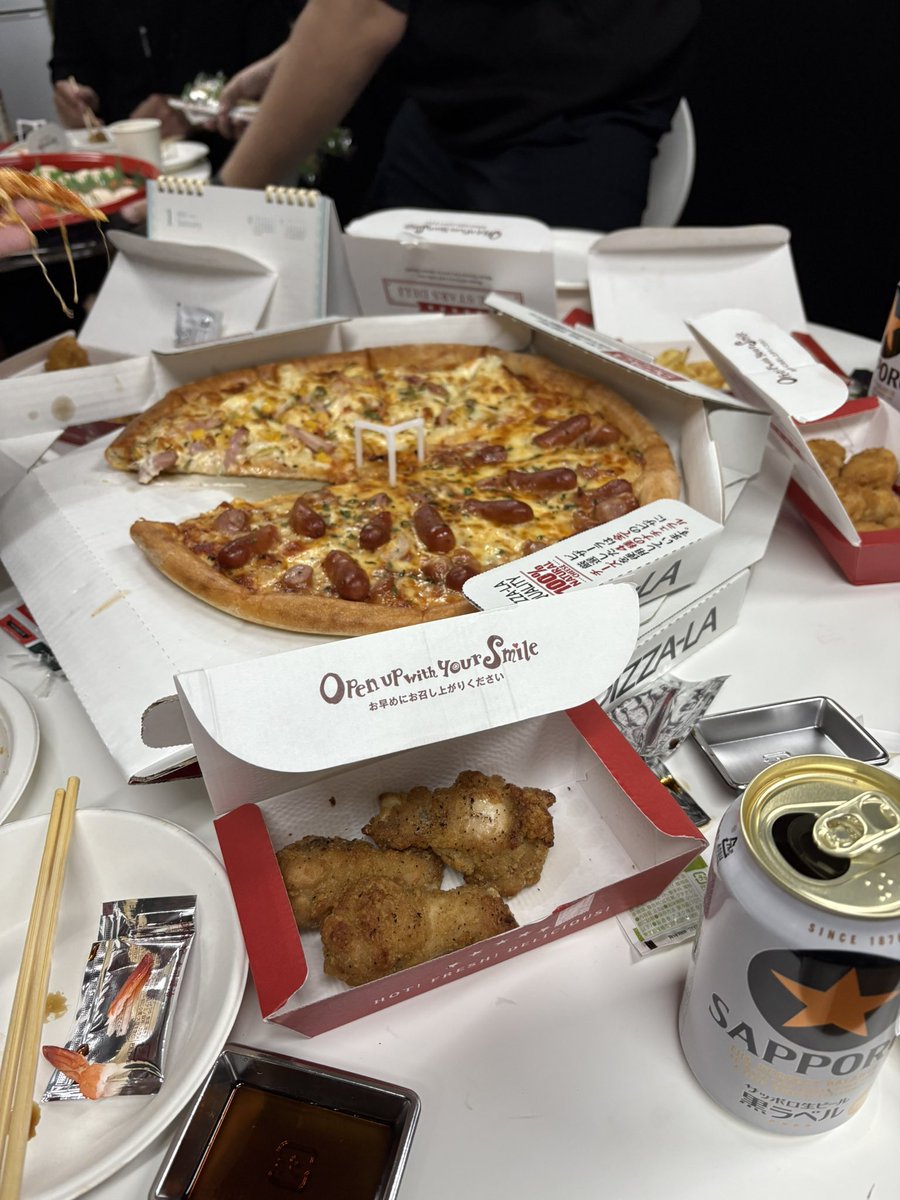 tsutsuhiko's tweet photo. 昨日は仕事納め&amp;納会でした。

そして先ほどAWSクラウドプラクティショナーの受験終わって合格でした💮
来年はJava Silver、Goldを最低限取得する。 https://t.co/3pPDIaBvoy