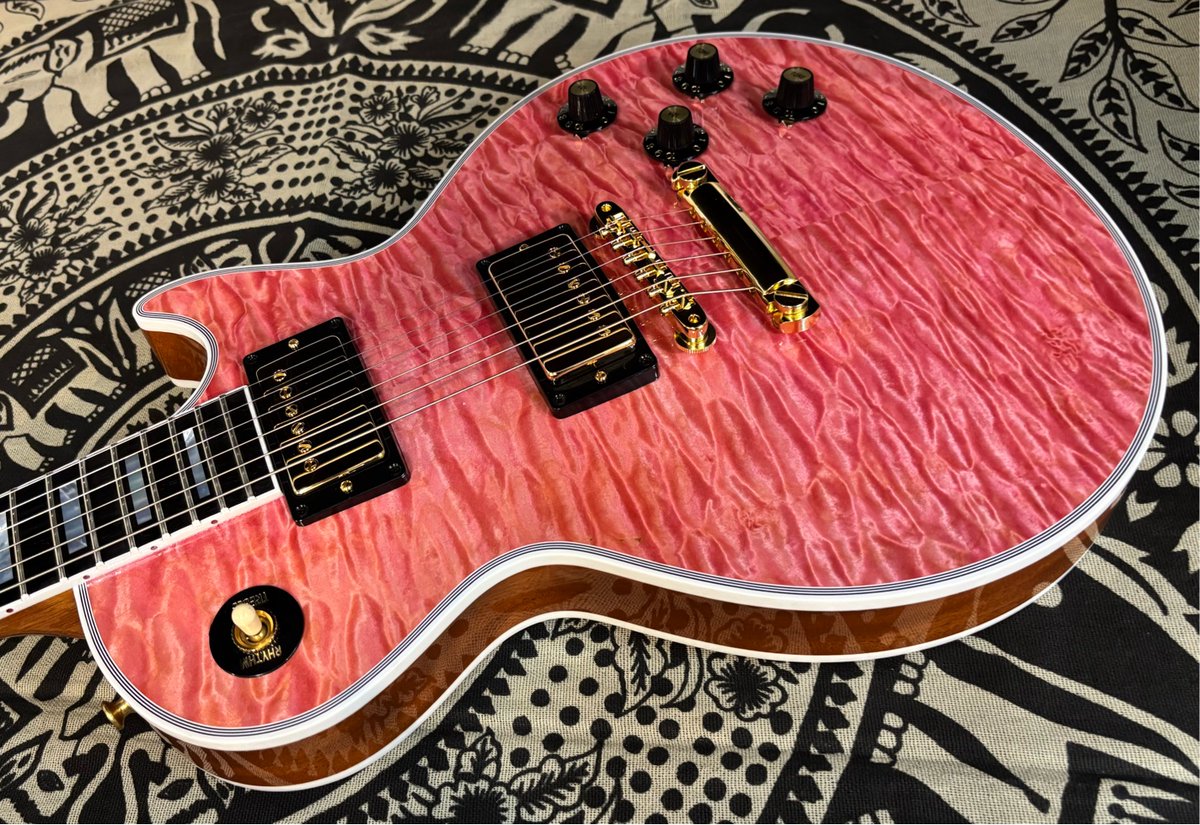 Gibson Custom Shop 1968 Les Paul Custom 7A Quilted Maple-Chablis