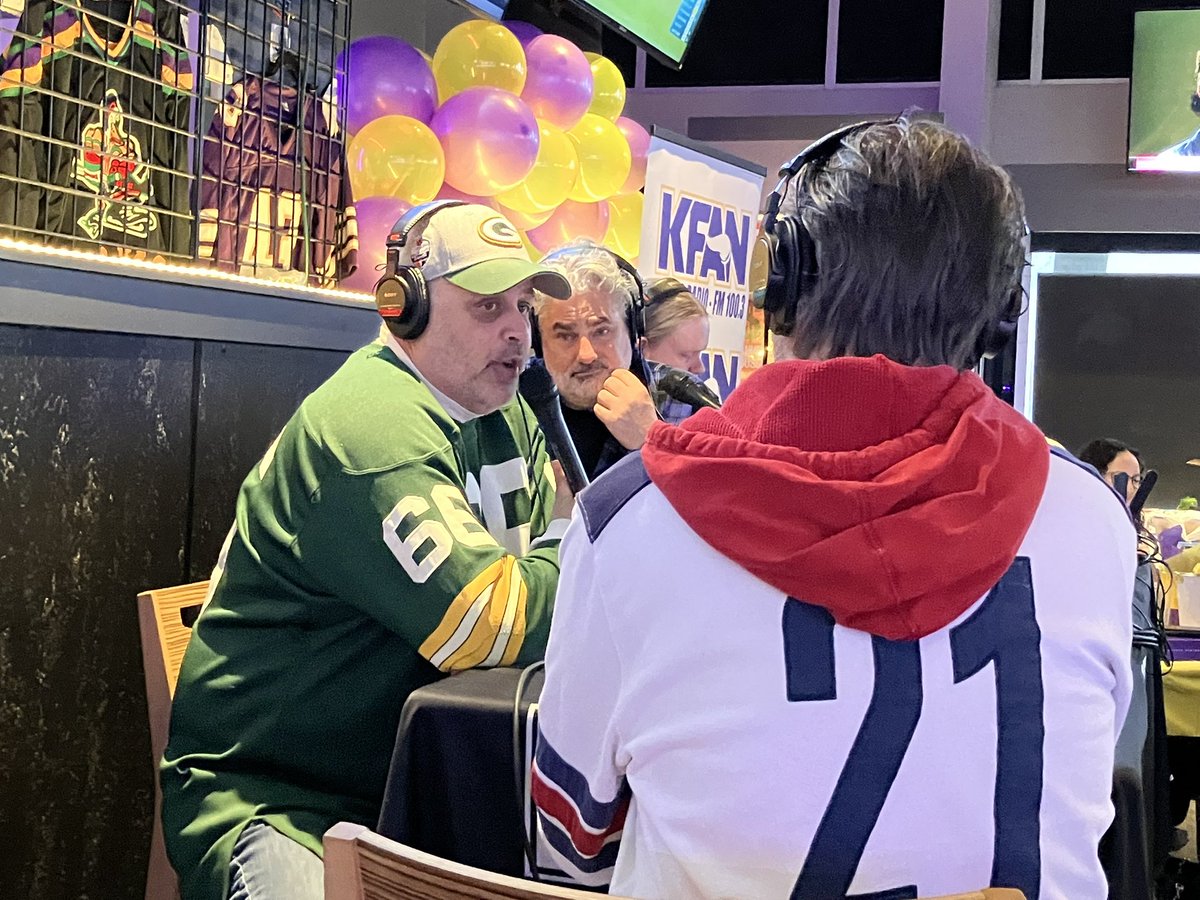 kd66bug's tweet photo. Packed house for #FFF @BWWings Plymouth w/many special guests on hand. #FaithandFeast #DivisionCollision #PurpleRain 💜
@roxiecharchian @HoneyAndMackies @PaulCharchian @TCHeadCheese @BrettKFAN @NickFrmChamplin and #WallytheBeerMan &amp; Bob “Time for 2 More” https://t.co/cCT1zP3S5g