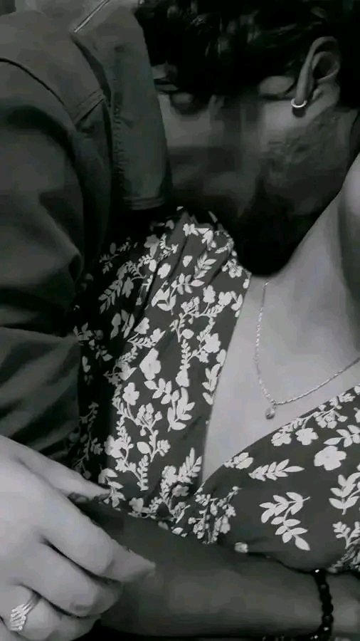 nilbubli's tweet photo. Your smell is my favorite perfume.>>🖤 https://t.co/vgu5lhQP4Y