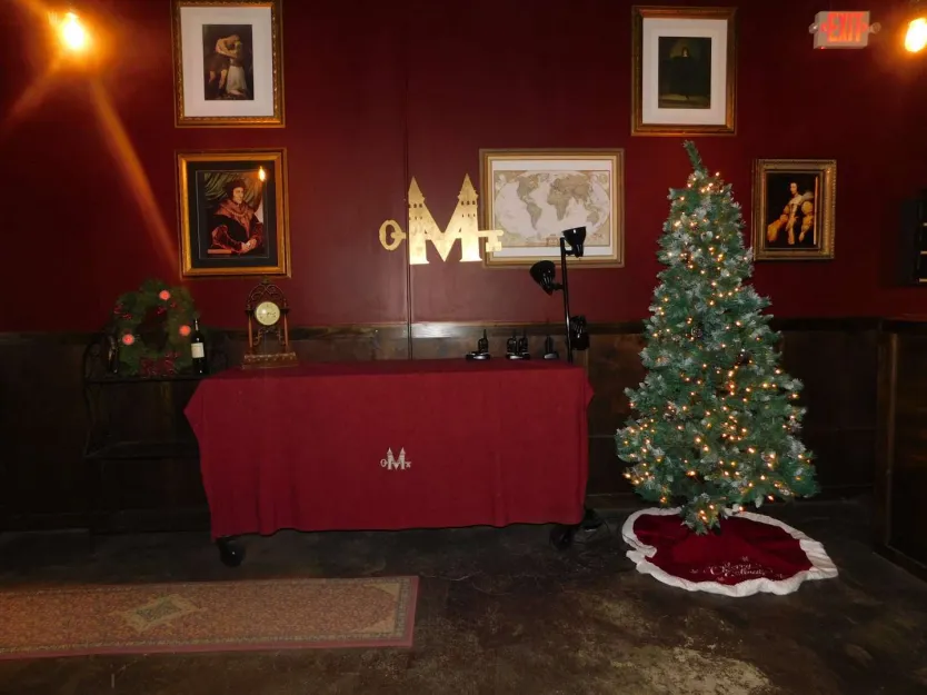 📸Mission Manor is holding a Holiday Photo Contest on Instagram and Facebook!🎄
#minneapolis #Minnesota #twincities #escaperoom
Want to win 2 free tickets to adventure in our Escape Rooms? Check out the images for details on how you can win and where to pose!!✨