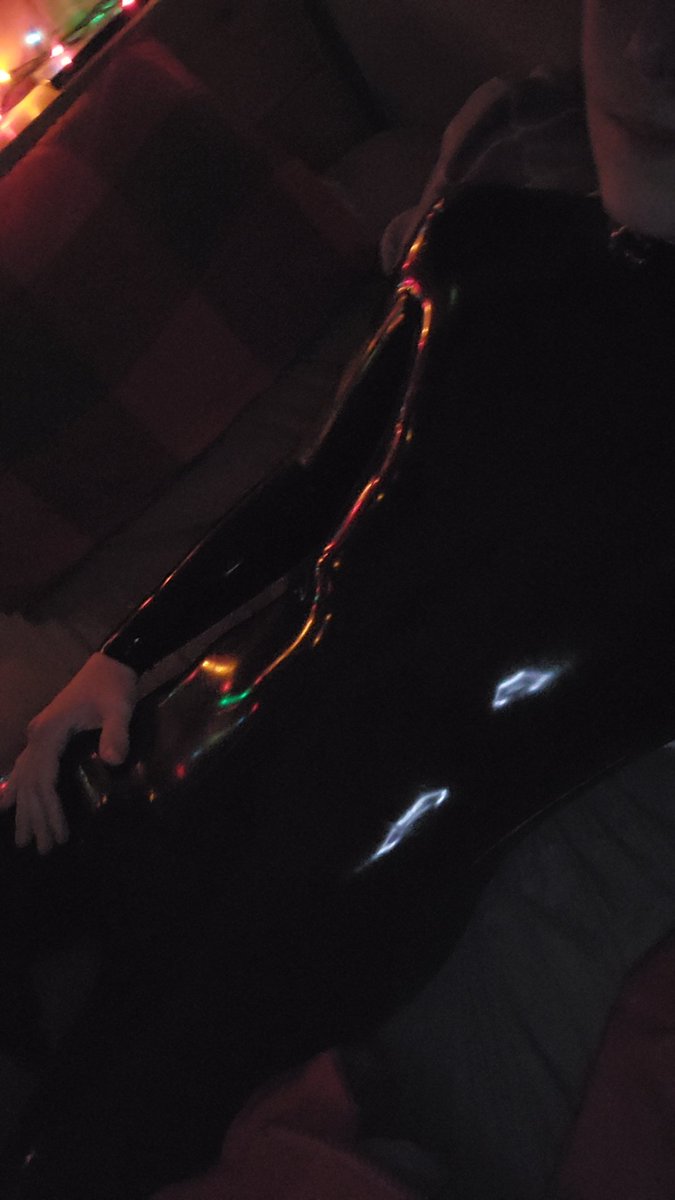 Who wants to buy me expensive latex pleaseeeeee