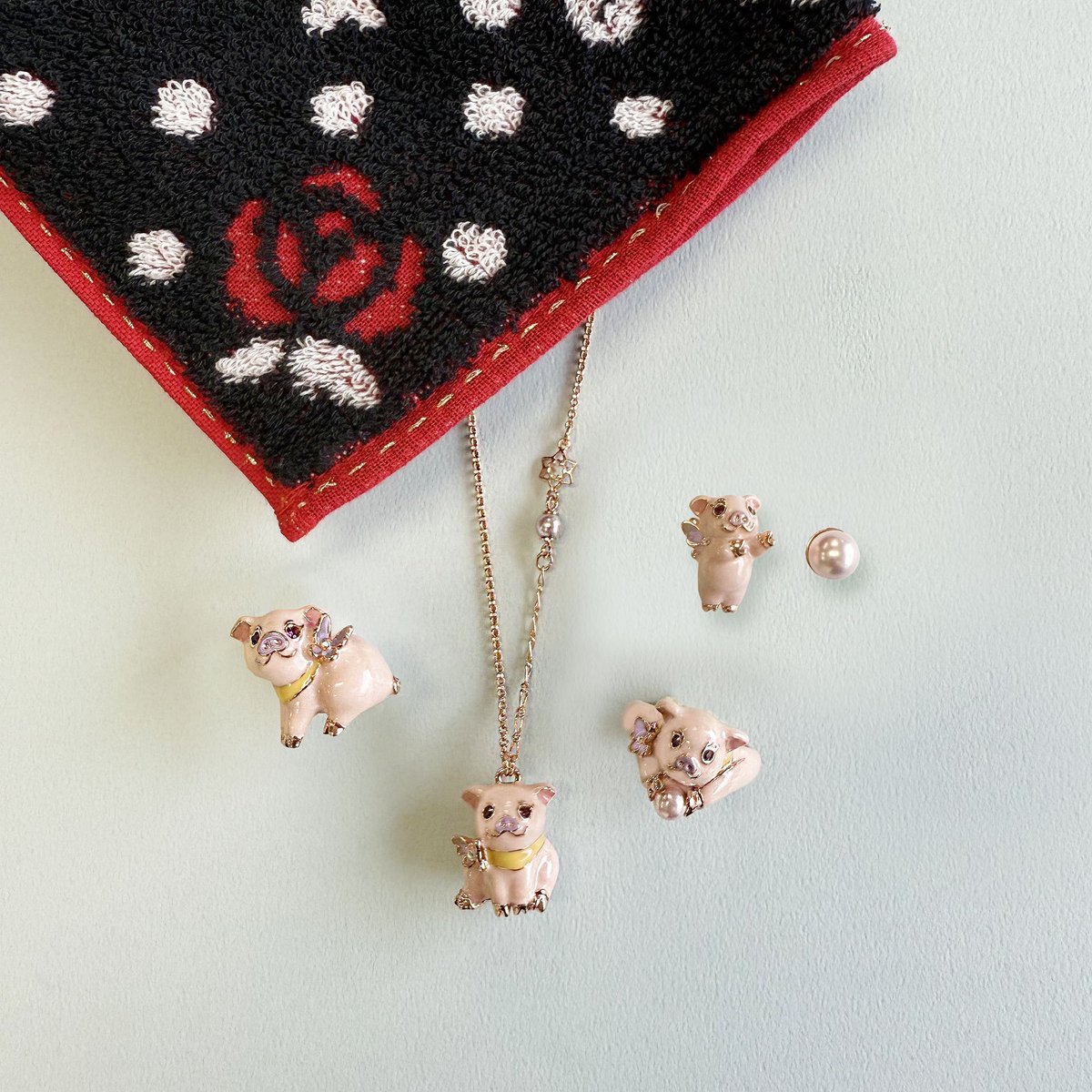 アナスイ ノベルティ 干支 置物 新品】アナスイ ノベルティ 干支 巳年 （蛇） 置物 - メルカリ