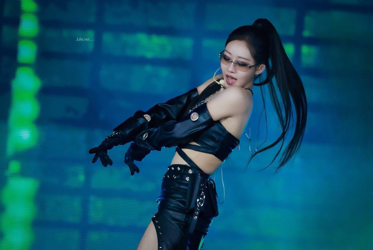 241227 AAA

🧊

#KISSOFLIFE #키스오브라이프 #KIOF
#JULIE #쥴리