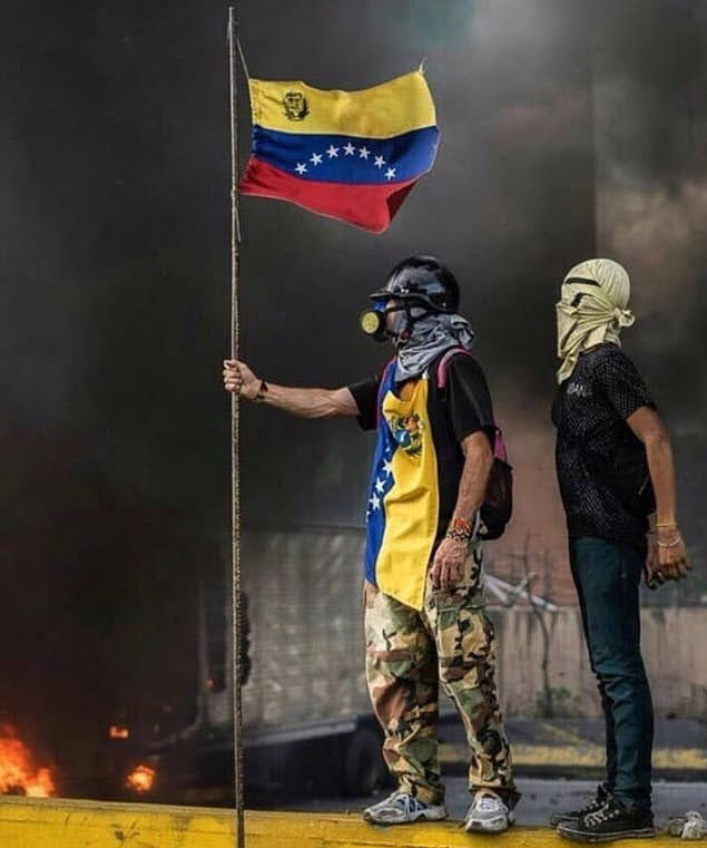 Cuando la Patria está en peligro todo está permitido, excepto no defenderla".