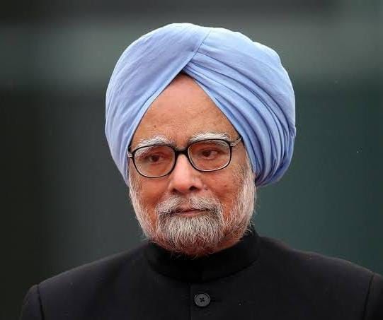 Harinathpatel7's tweet photo. भारत के पूर्व प्रधानमंत्री, प्रख्यात अर्थशास्त्री और महान नेता डॉ. मनमोहन सिंह जी का निधन आपके नेतृत्व में देश ने प्रगति की नई इबारत लिखी थी।आपका निधन राजनीतिक और अर्थशास्त्र   जगतसहित पूरे भारत के लिए अपूर्णीय क्षति है। नेता को विनम्र श्रद्धांजलि https://t.co/DuaDYhG6rp