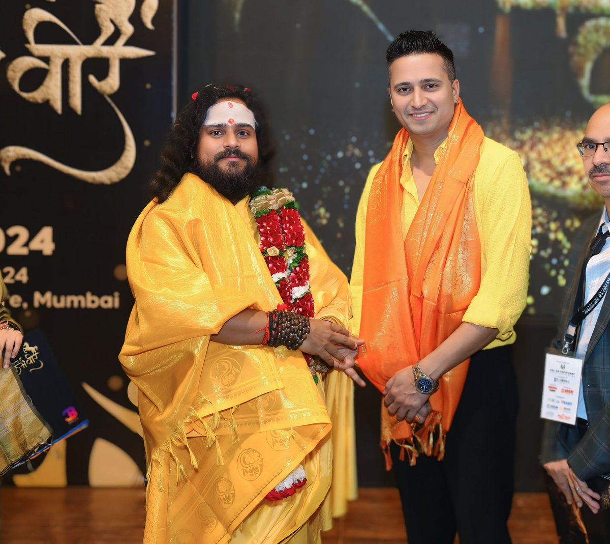 FaizanBollywood's tweet photo. Thank you so much Sadhguru Dr Dayanidhi Mahant Maharaj for the Honor ! 

#DubaiAwardWinner #ViralSensation #ViralWorldwide #FaizanAnsari #Meradilyepukareaaja #40Million  #ViralWorldwide #celebrities #indiancelebrity #Dubaicelebrity #Mumbai #Designercostume #Biggboss #Maharashtra https://t.co/ywzVud6XSN