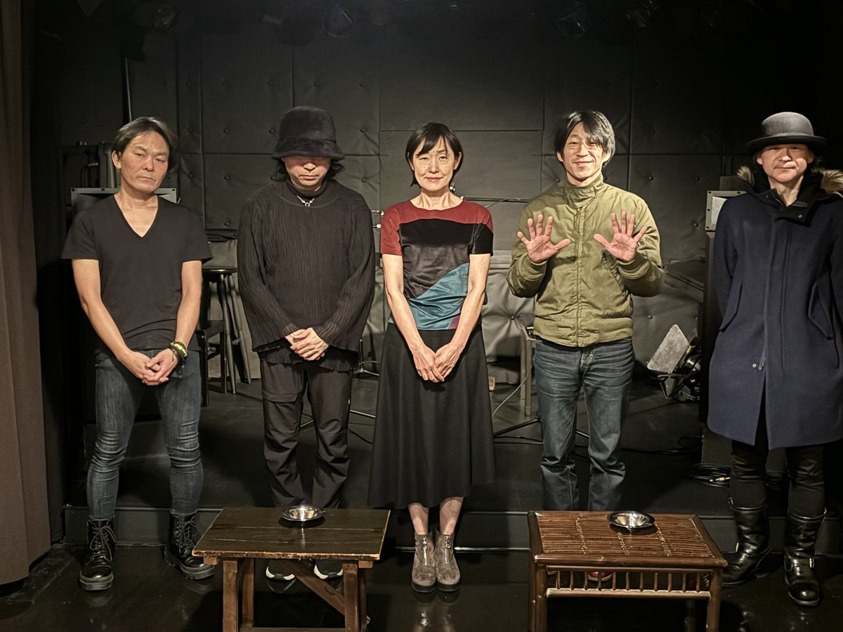 kouenjialone's tweet photo. 高円寺ALONE企画
「転ぶんか叫ぶんか 2024」
12月28日  3日目は

えどにしき (vo.g)
月縞ガラス (vo.g)
太田順子 (朗読)
SHOTGUN BLADE  (vo.g)
浅井永久 (vo.g)
の　5人です

ひとり15分！！
是非ご来場下さい！！
出演順はお楽しみに
18時半開場  19時開演
¥2000+drink¥500
at高円寺ALONE https://t.co/cAmAn4wTgV