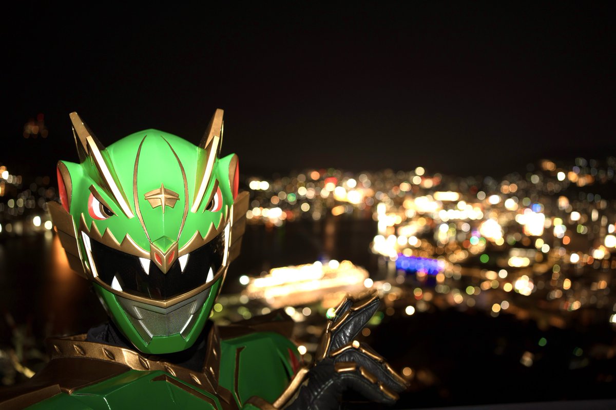 dejimard's tweet photo. #目が疲れたので緑色の癒しを下さい

長崎の夜景とヒーローで癒しをばッッ🌃🐉 https://t.co/oogywVQRi8
