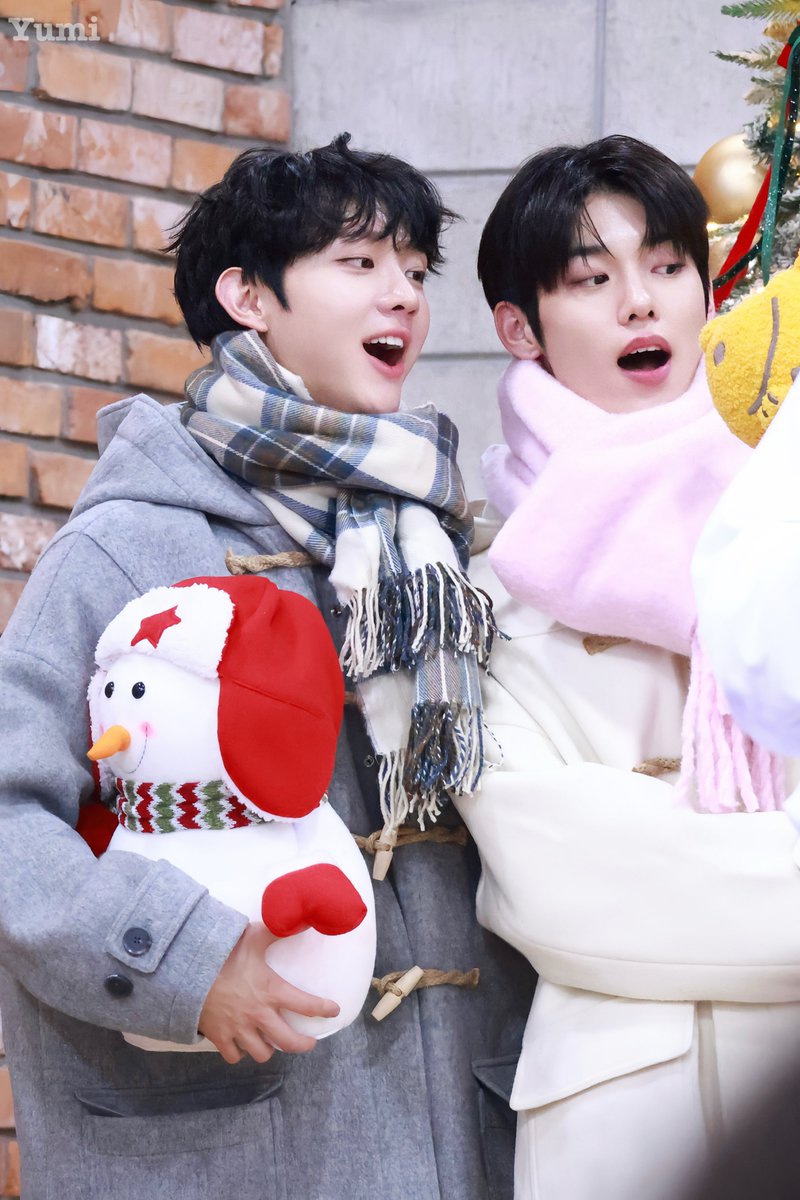 Yumieon97's tweet photo. 241228

 #EVNNE #이븐
 #유승언 #이정현 https://t.co/8TH64AH67u