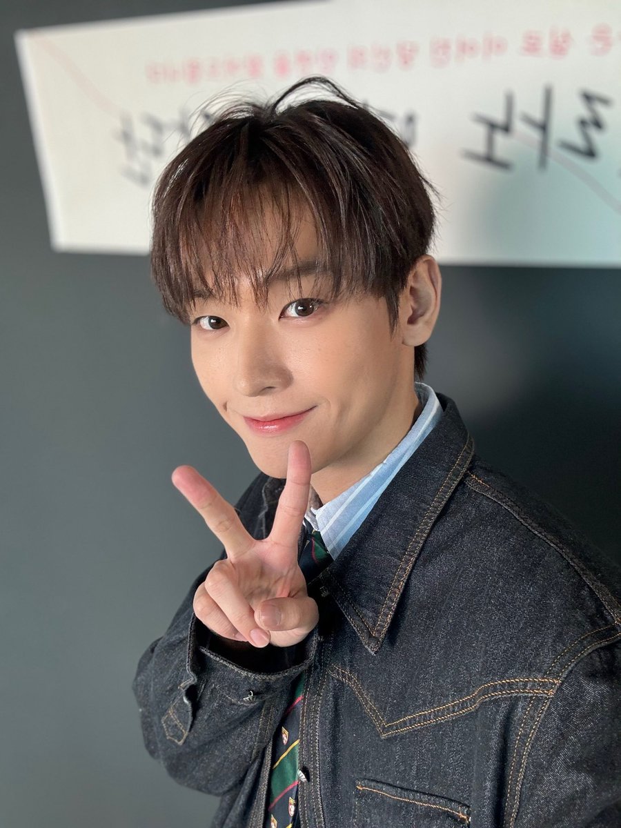 SF9official's tweet photo. 갑가지그냥이유없이셀카올리기2
#SF9 #INSEONG https://t.co/BwU33wcH5A