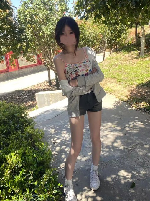 302_laya's tweet photo. 湖南���沙投稿
找金主6k，接受无套跟轻微的sm，对金主没什么要求健康正常人有钱，禁忌拍视频多人，重口，可以去省内
感谢转发
@wsdsbs
@hutuiaitewo
@woshuaibao
@meiridabishai
#湖南 #长沙 https://t.co/TaJoxXFMrC