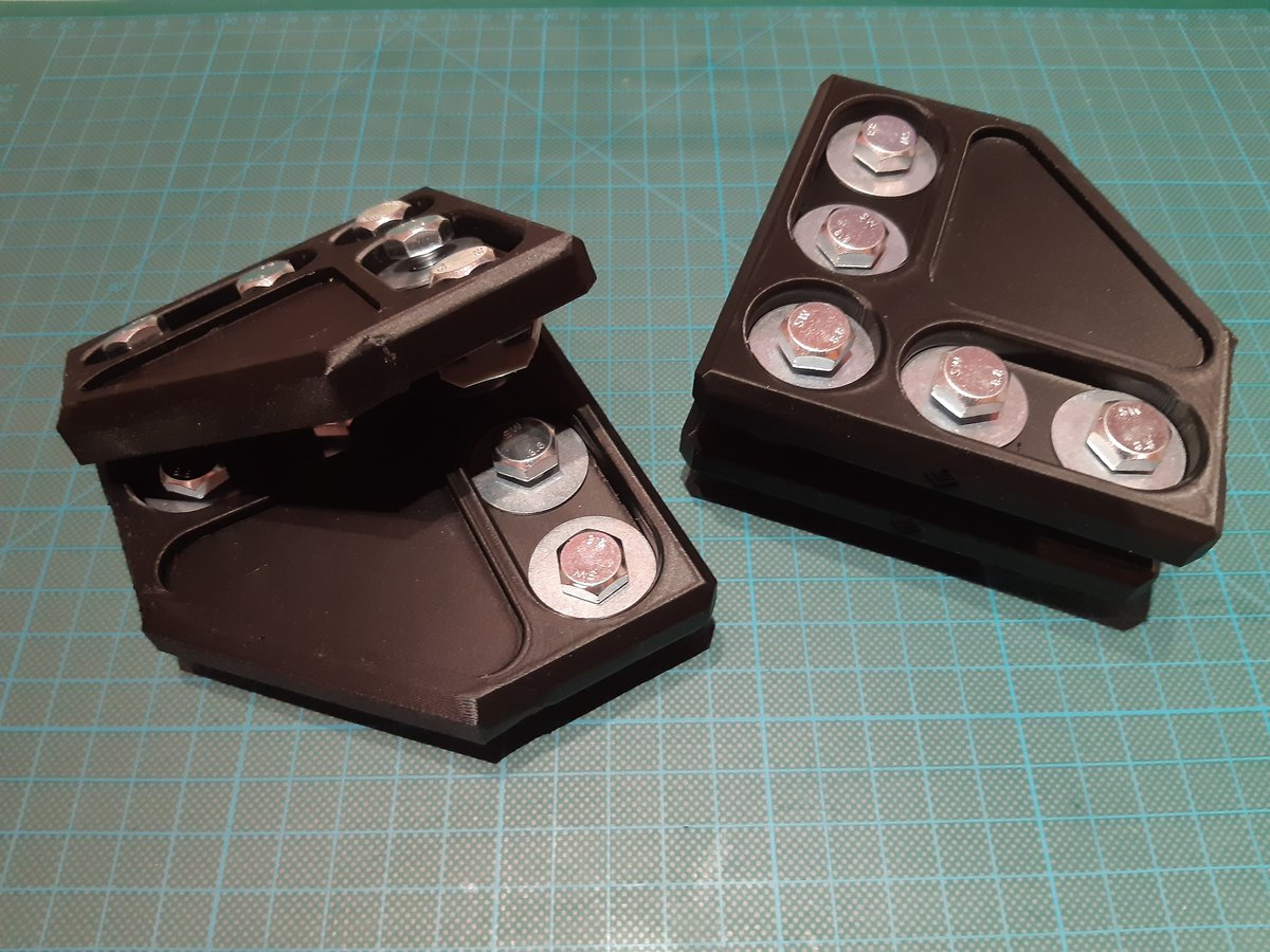 Contraptor_Lab's tweet photo. Coming soon: BRB CNC 3018 Kit “CE1” - https://t.co/sV9VyvDI9i #3018cnc #3018pro #cnc3018 #cnc3018pro #contraptor #lab #contraptorlab #cnc #cncmachining #cncrouter https://t.co/JU0GzneQe2
