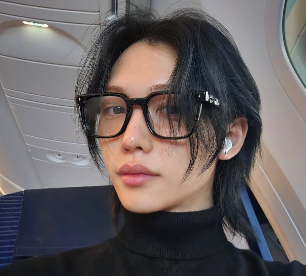 915bbok's tweet photo. 🐥🐈‍⬛👓 https://t.co/LUUNp1hM9Q